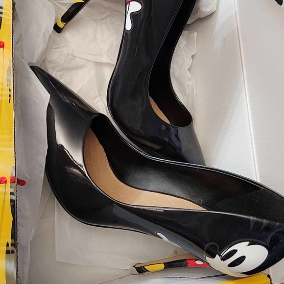 Disney x Aldo Mickey Minnie Heels - Picture 2 of 6